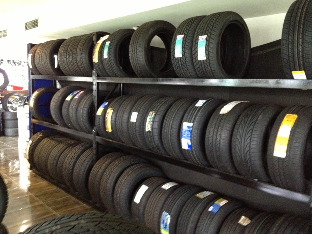 Second hand tyres
